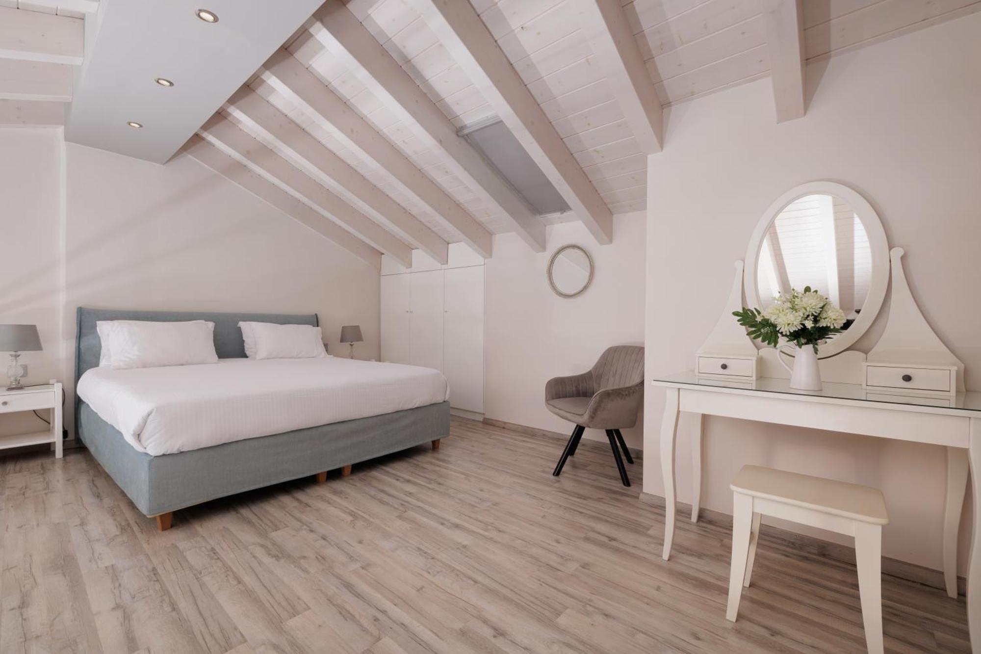 Corfu Town Luxury Studios -A Екстериор снимка